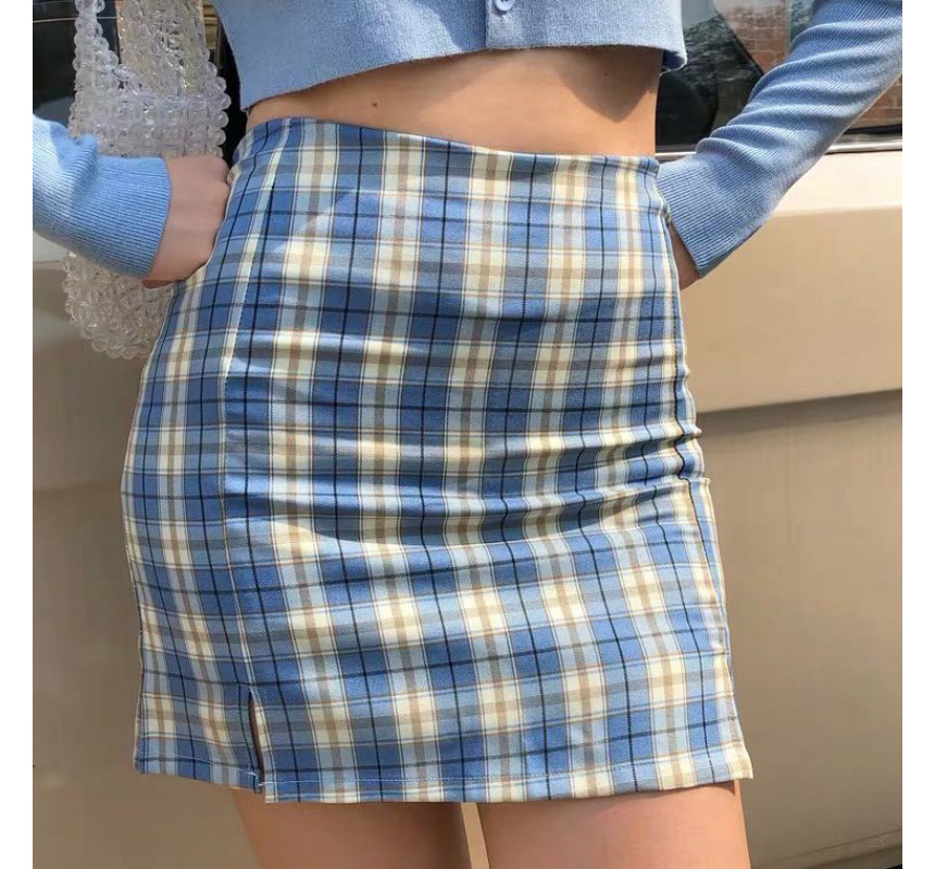 mini skirt model image-S1L30