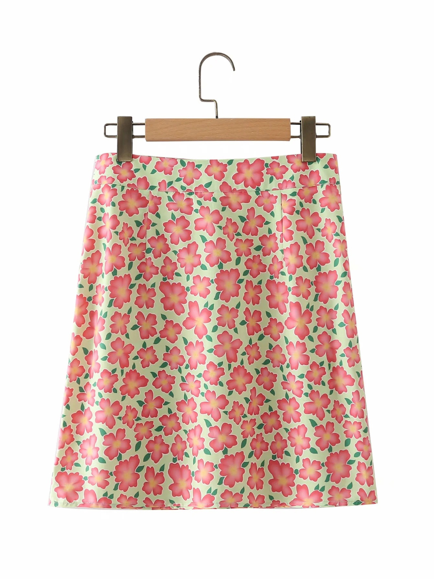 mini skirt detail image-S3L17