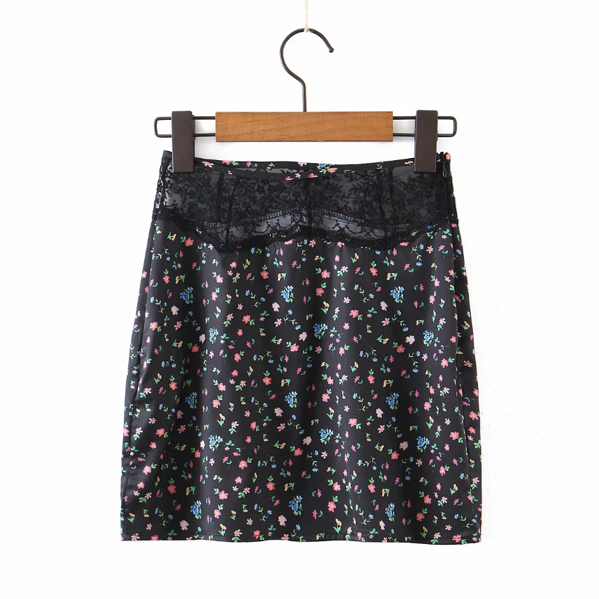 mini skirt detail image-S1L8